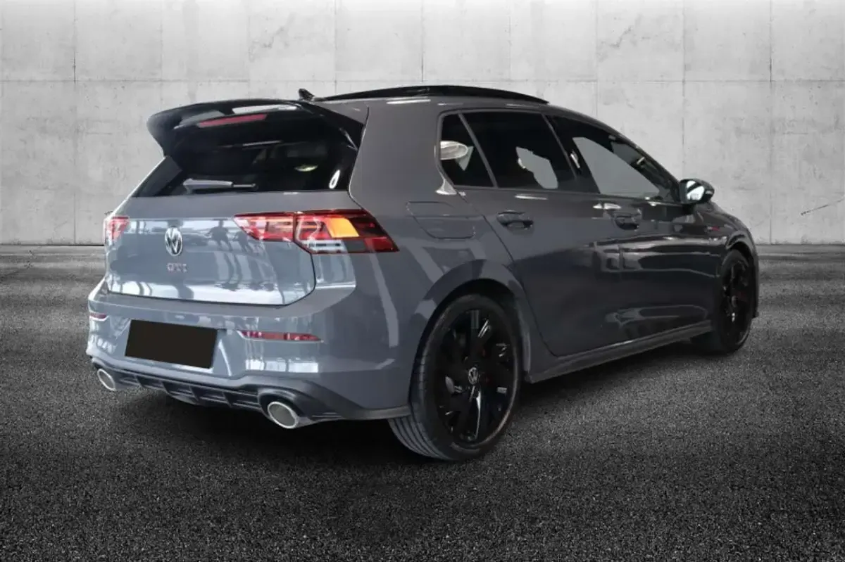 Usata VW Golf VIII GTI 300 CV (220 kW) 2022 Grigio Berlina