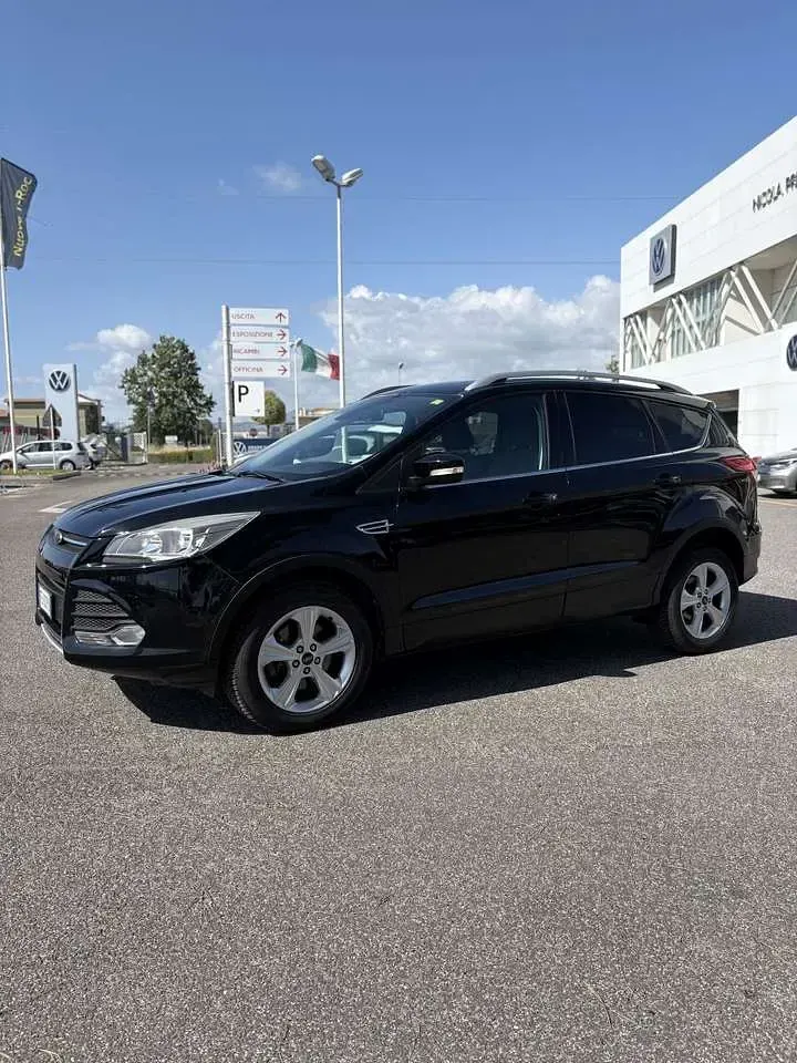 Usata Ford Kuga S 120 CV (88 kW) 2016 Nero SUV