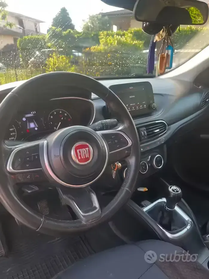 Usata Fiat Tipo 100 CV (73 kW) 2021 Grigio Berlina