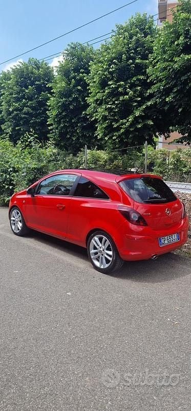 Usata Opel Corsa 85 CV (62 kW) 2012 Utilitaria