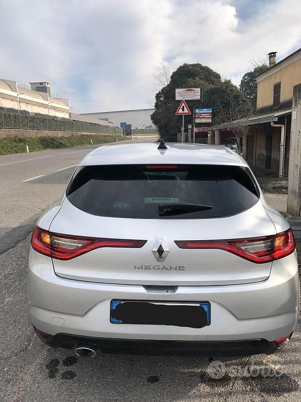 Usata Renault Mégane IV Bose Edition 110 CV (80 kW) 2016 Grigio Berlina