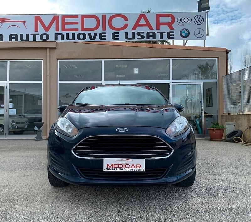 Usata Ford Fiesta Business Edition 80 CV (58 kW) 2014 Blu Utilitaria