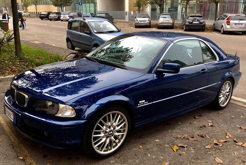 Usata BMW 323 Cabriolet 170 CV (125 kW) 2000 Blu/azzurro Cabrio