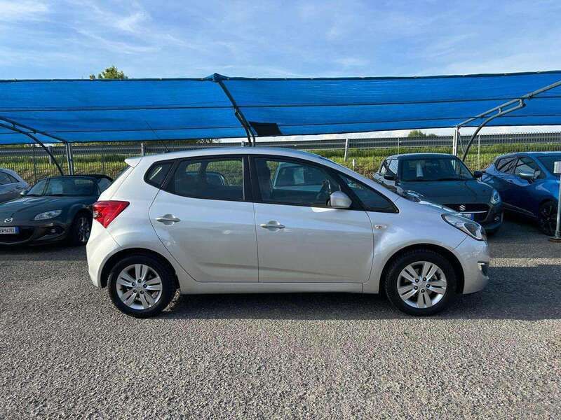 Usata Hyundai ix20 Comfort 116 CV (85 kW) 2012 Argento Utilitaria