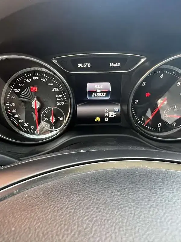 Usata Mercedes GLA200 136 CV (100 kW) 2019 SUV