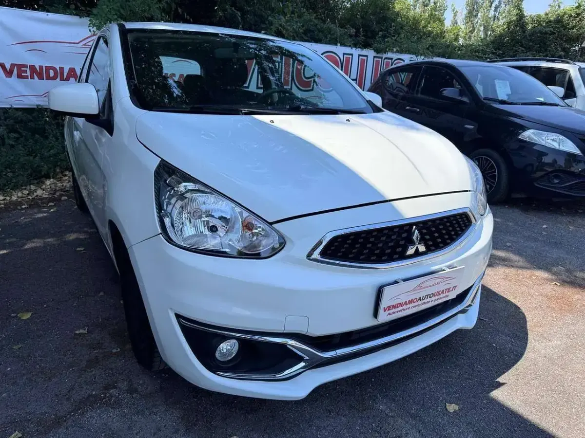 Usata Mitsubishi Space Star Invite 71 CV (52 kW) 2019 Bianco Utilitaria