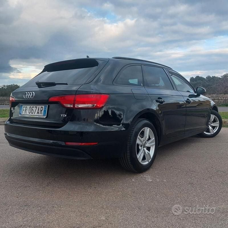 Usata Audi A4 150 CV (110 kW) 2018 Nero Station wagon
