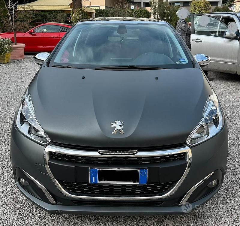 Usata Peugeot 208 75 CV (55 kW) 2017 Utilitaria