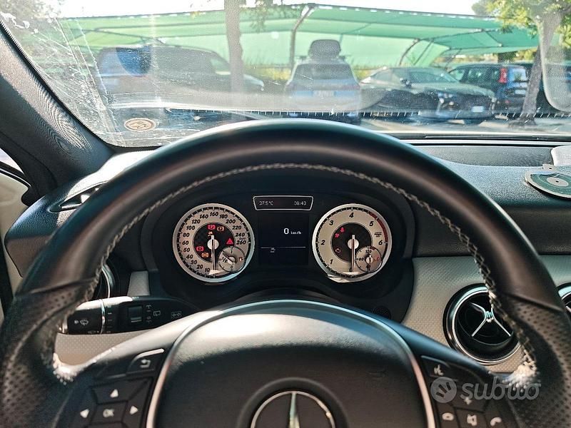 Usata Mercedes A200 136 CV (100 kW) 2012 Bianco Berlina