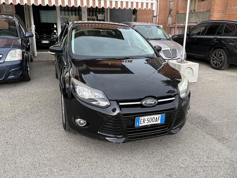 Usata Ford Focus Individual 125 CV (91 kW) 2013 Nero Station wagon