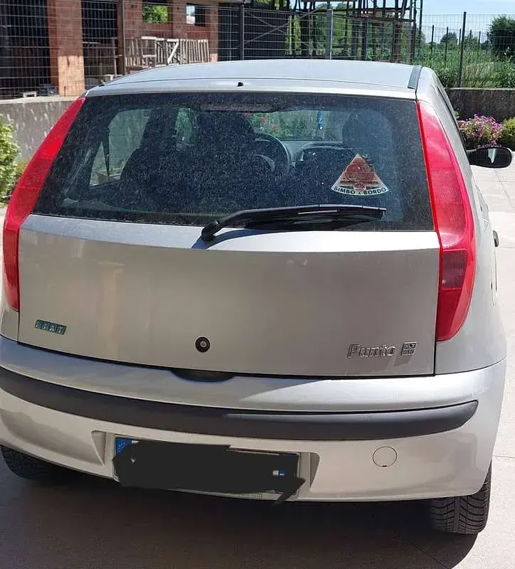 Usata Fiat Punto 80 CV (58 kW) 2000 Grigio Utilitaria