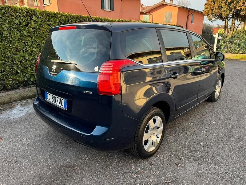 Usata Peugeot 5008 Active 150 CV (110 kW) 2011 Blu/azzurro Monovolume