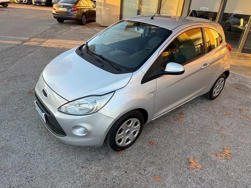Usata Ford Ka Titanium 75 CV (55 kW) 2012 Grigio Berlina