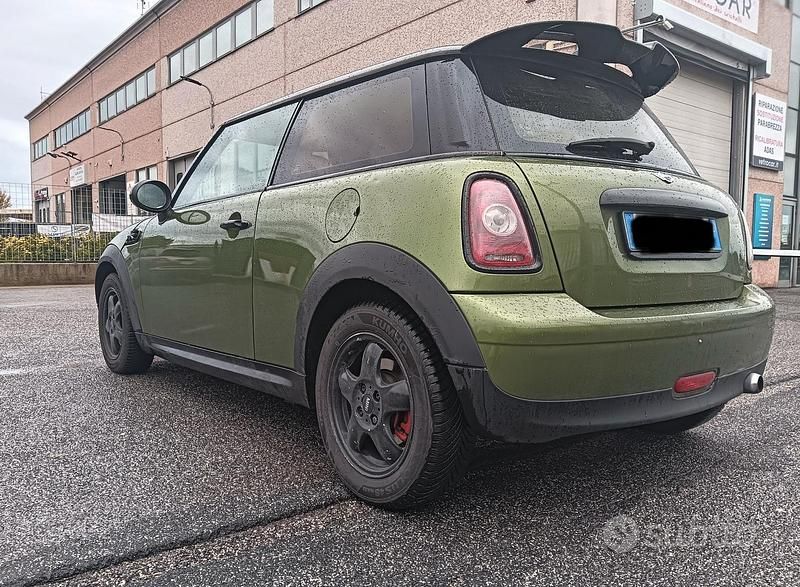 Usata Mini ONE Sport 75 CV (55 kW) 2009 Verde Utilitaria