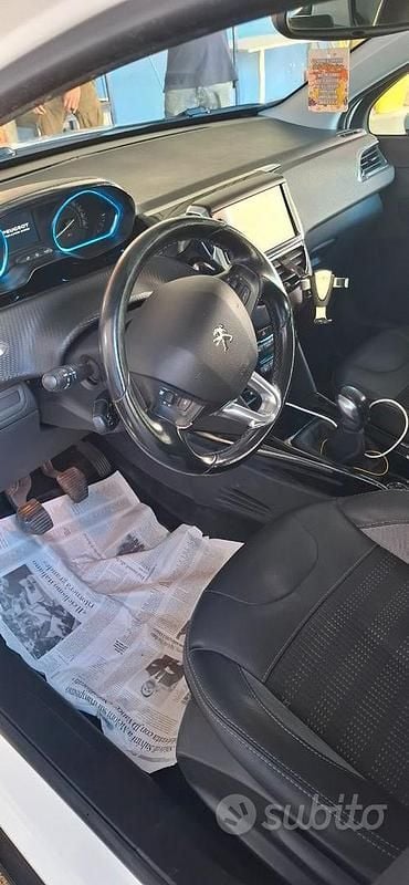 Usata Peugeot 2008 110 CV (80 kW) 2018 Bianco SUV