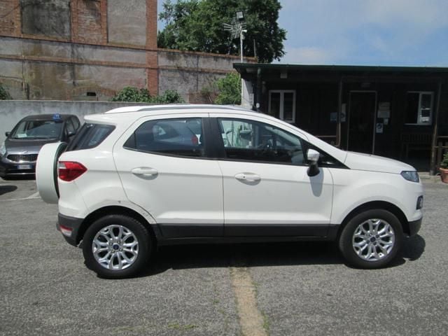 Usata Ford Ecosport Titanium 112 CV (82 kW) 2015 Bianco pastello SUV