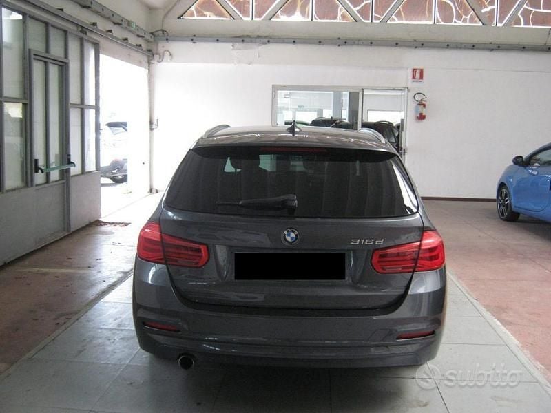 Usata BMW 316 Advantage 116 CV (85 kW) 2018 Grigio Station wagon