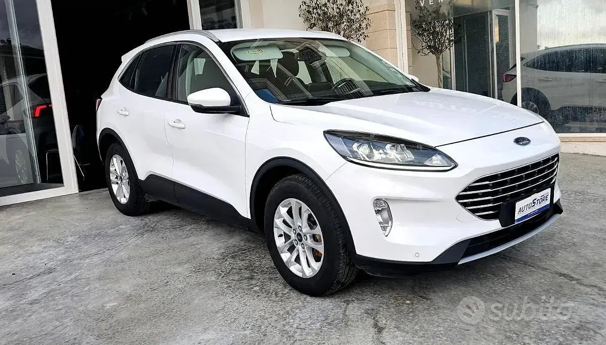 Usata Ford Kuga Business Edition 120 CV (88 kW) 2021 Bianco SUV