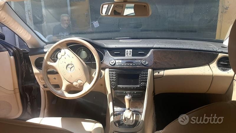 Usata Mercedes CLS320 224 CV (164 kW) 2006 Nero Berlina