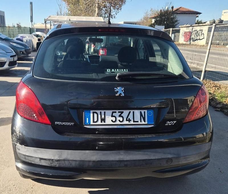 Usata Peugeot 207 70 CV (51 kW) 2009 Nero Berlina