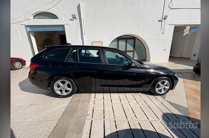 Usata BMW 318 116 CV (85 kW) 2014 Nero Station wagon