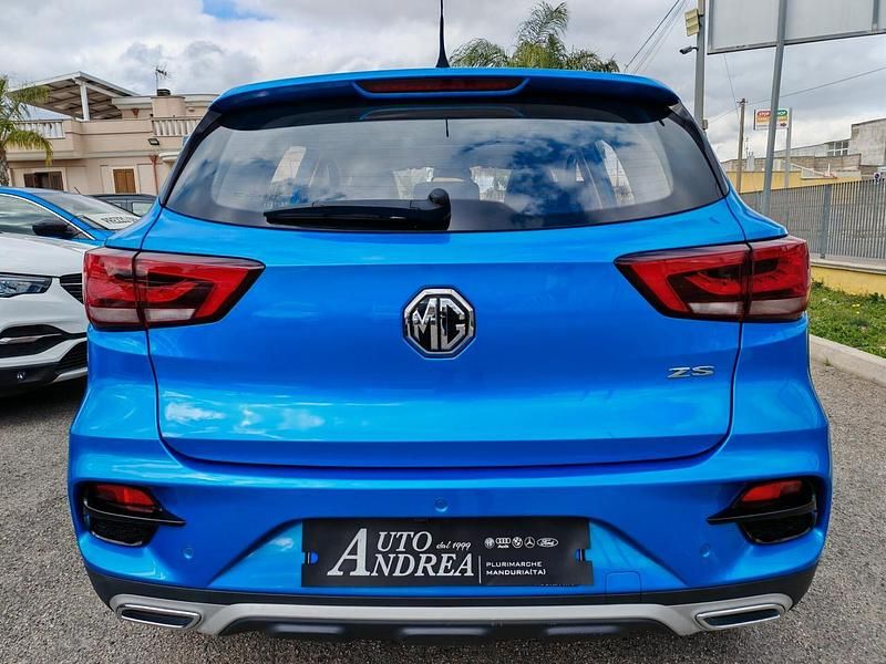 Usata MG ZS Luxury 111 CV (81 kW) 2022 Blu Station wagon