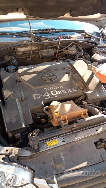 Usata Toyota Avensis 2000 Grigio Station wagon