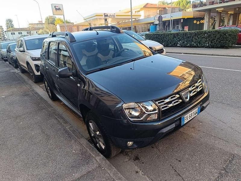 Usata Dacia Duster Lauréate 109 CV (80 kW) 2017 Grigio SUV