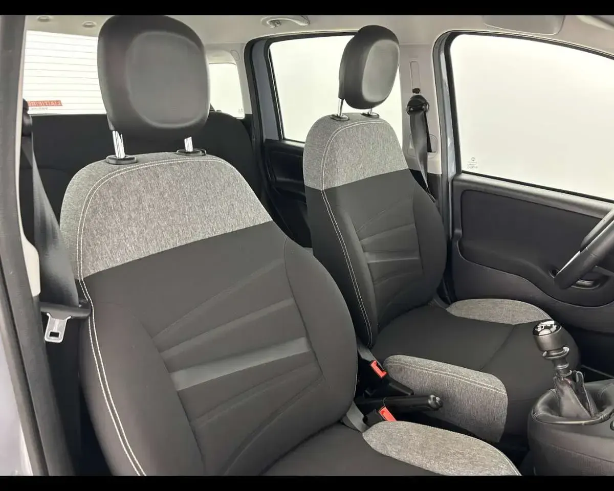 Usata Fiat Panda City Life 69 CV (50 kW) 2022 Grigio moda (pastello) Utilitaria