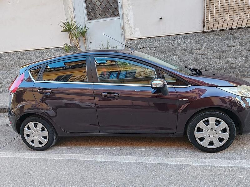 Usata Ford Fiesta 68 CV (50 kW) 2010 Utilitaria