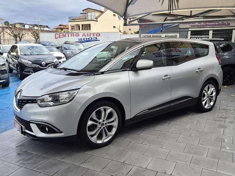 Usata Renault Grand Scénic IV Initiale Paris 120 CV (88 kW) 2019 Bianco Monovolume