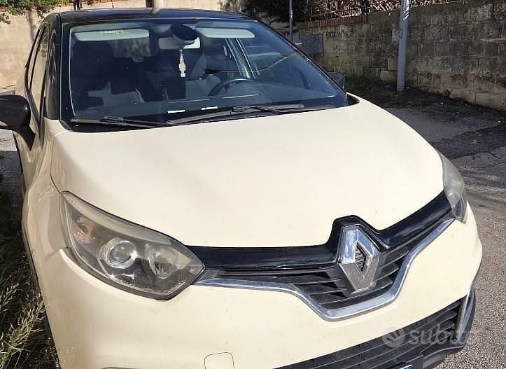 Usata Renault Captur 90 CV (66 kW) 2016 Bianco SUV