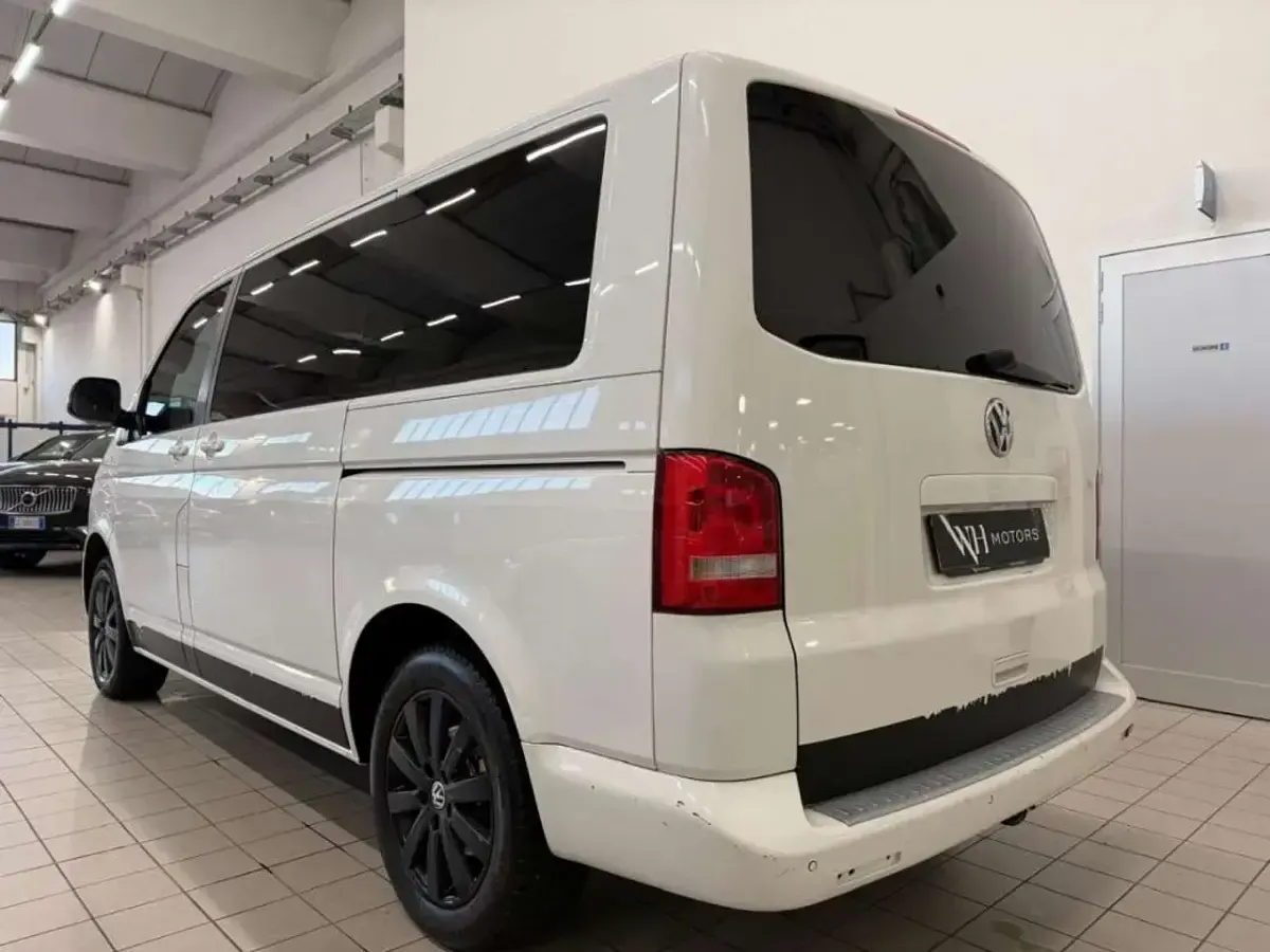 Usata VW Multivan Highline 179 CV (131 kW) 2011 Bianco Monovolume