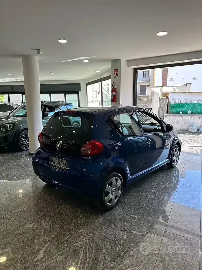 Usata Toyota Aygo 68 CV (50 kW) 2007 Bluazzurro Utilitaria