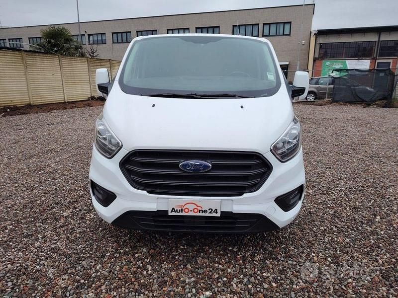 Usata Ford Transit Custom Trend 170 CV (125 kW) 2020 Bianco metallizzato Berlina