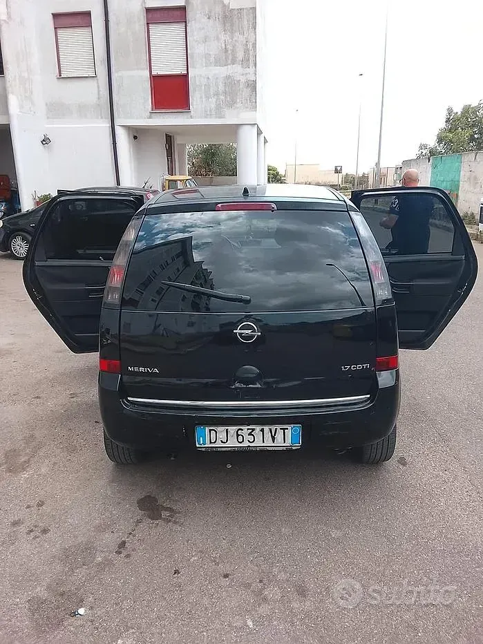 Usata Opel Meriva 101 CV (74 kW) 2007 Nero Monovolume
