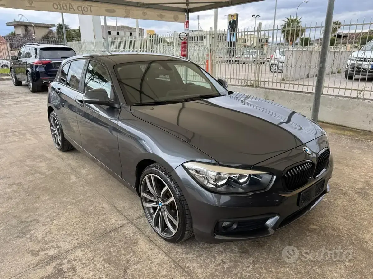 Usata BMW 116 Sport Line 116 CV (85 kW) 2016 Grigio Utilitaria
