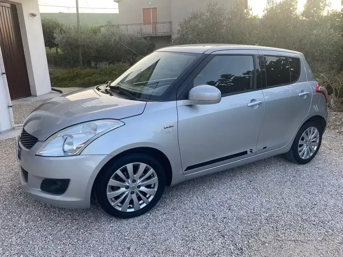 Usata Suzuki Swift GL 75 CV (55 kW) 2011 Grigio Utilitaria