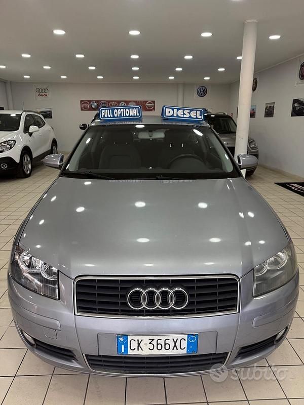 Blu Usata 2003 Audi A3 Tre volumi | 1999 € (Buon prezzo) - Immagine 1/4