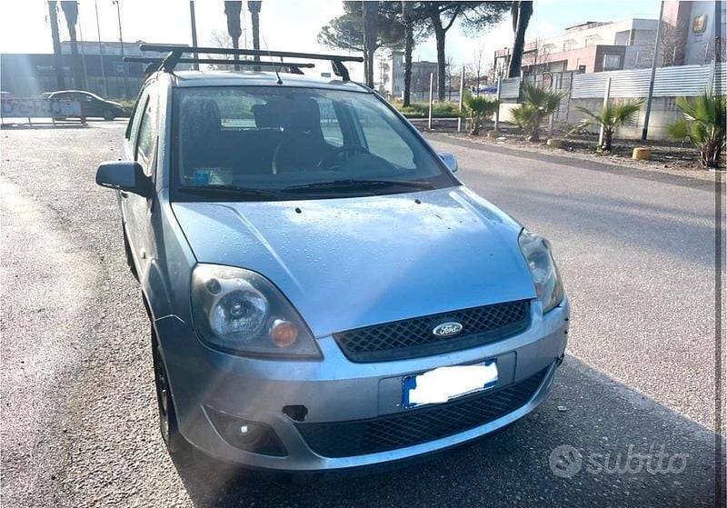 Usata Ford Fiesta 2007 Grigio Utilitaria