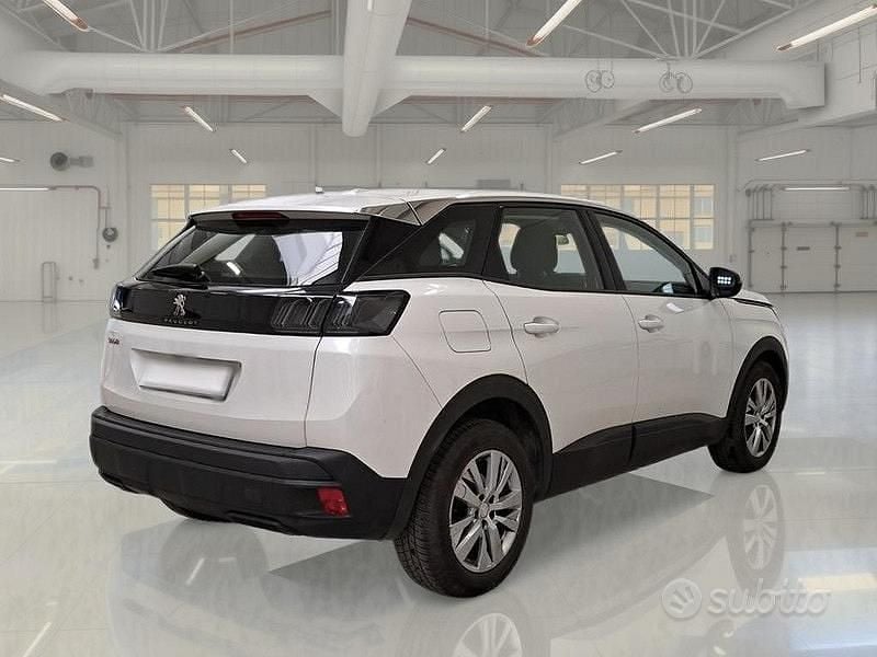 Usata Peugeot 3008 Active 130 CV (95 kW) 2021 Bianco SUV