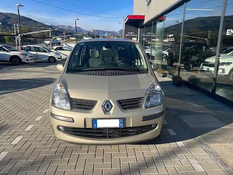 Usata Renault Modus Dynamique 75 CV (55 kW) 2007 Marrone Monovolume
