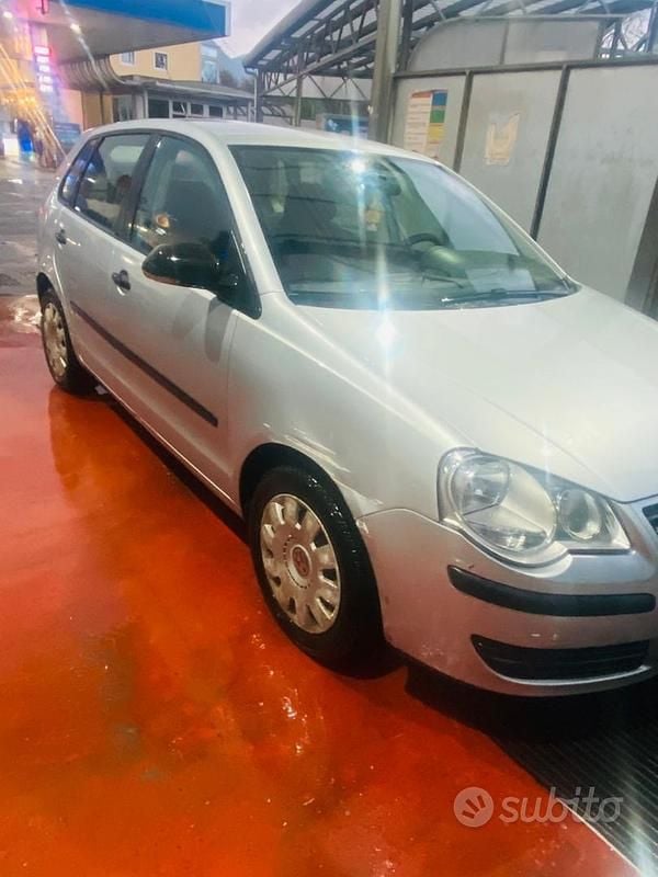 Usata VW Polo 69 CV (50 kW) 2009 Grigio Utilitaria