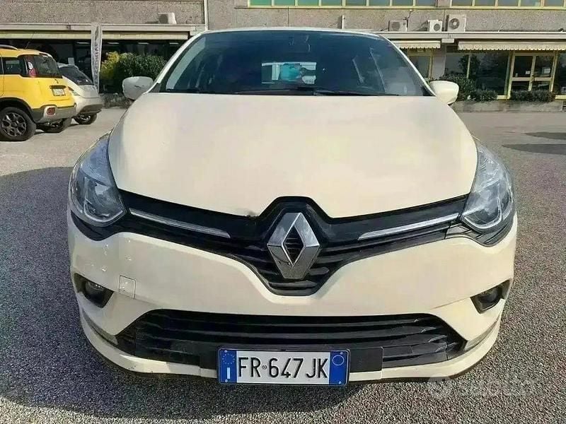 Usata Renault Clio IV Business 75 CV (55 kW) 2018 Beige Berlina