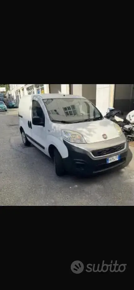 Usata Fiat Fiorino 80 CV (58 kW) 2017 Bianco Monovolume