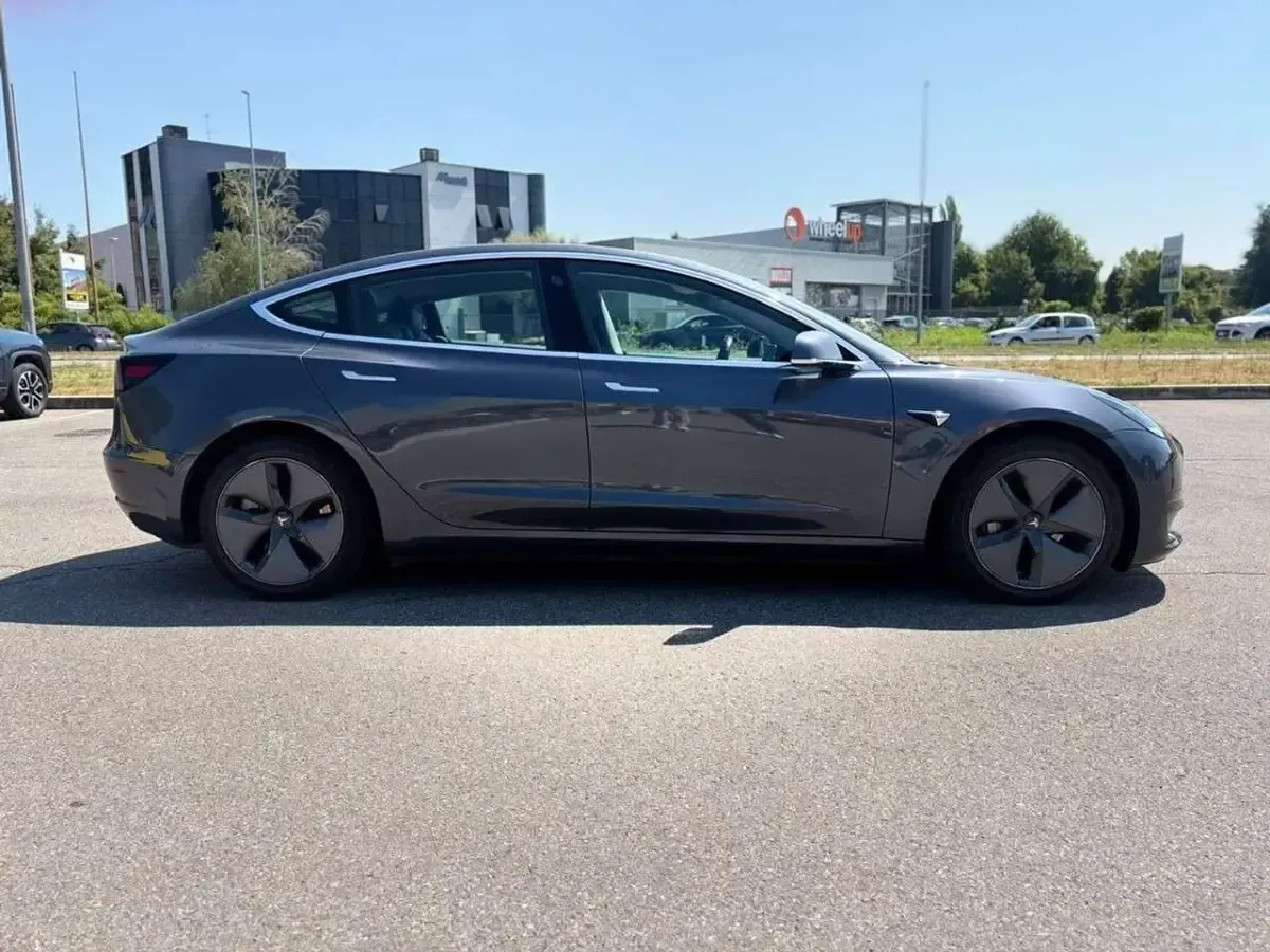 Usata Tesla Model 3 Performance 461 kW (627 CV) 2019 Grigio Berlina