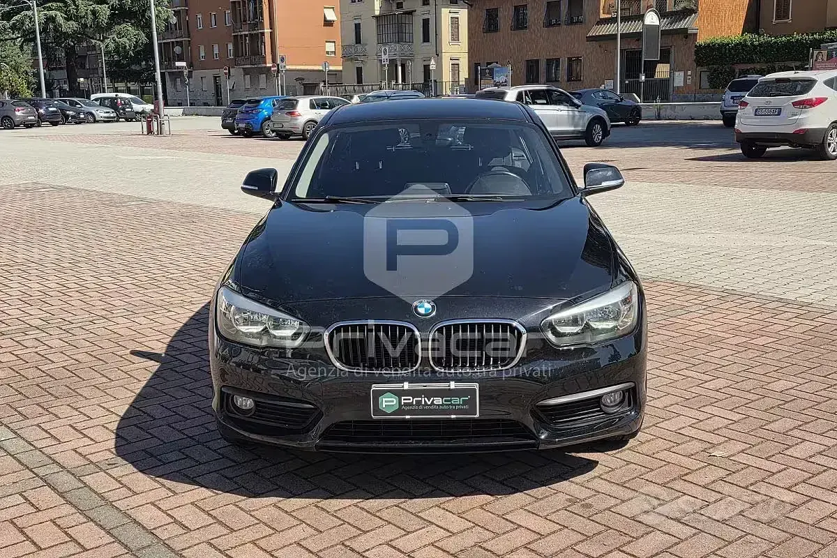 Usata BMW 116 Sport Line 116 CV (85 kW) 2016 Rosso Utilitaria