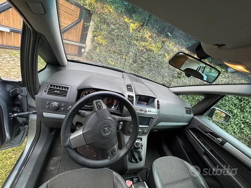 Usata Opel Zafira 2006 Monovolume