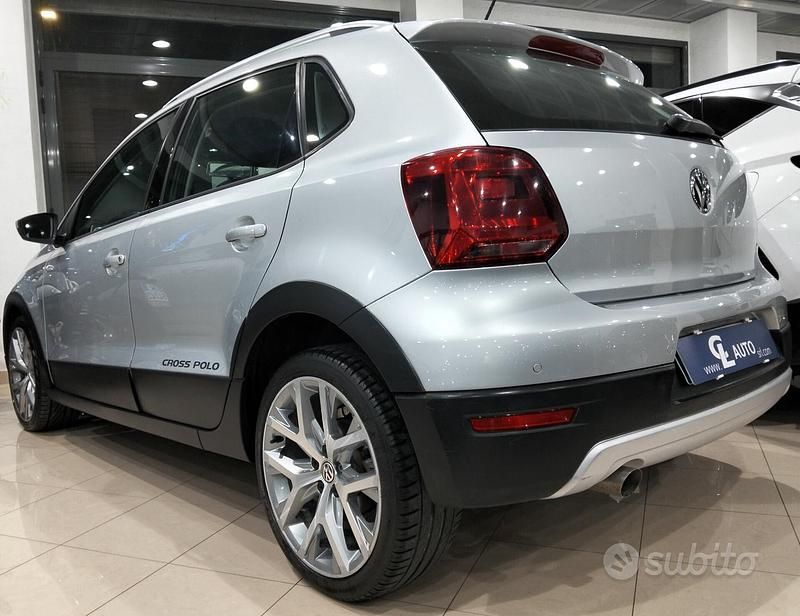 Usata VW Polo Cross 90 CV (66 kW) 2016 Grigio Utilitaria