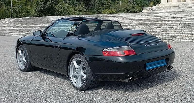 Usata Porsche 911 Carrera 4 Cabriolet 300 CV (220 kW) 1999 Cabrio